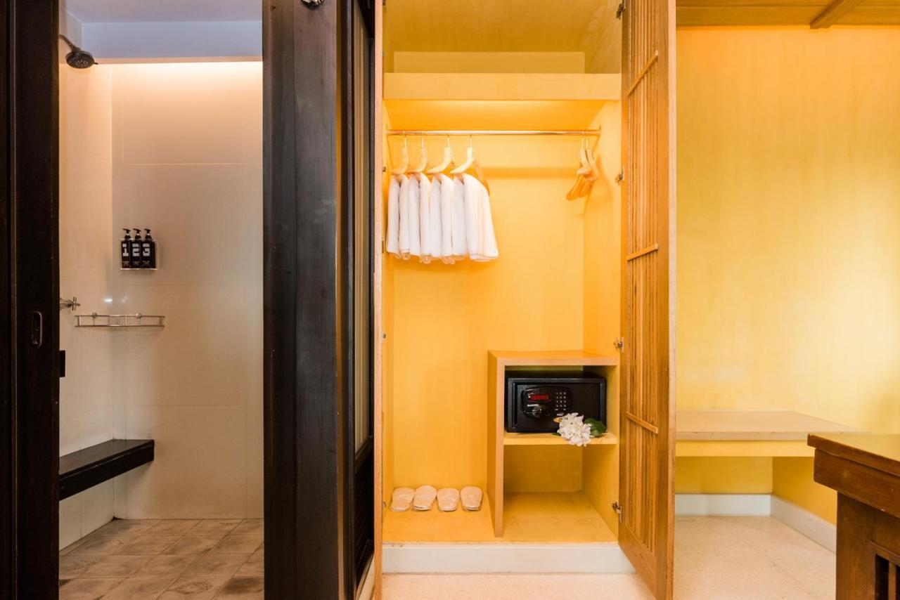 Dang Derm In The Park Khaosan Hotel Bangkok Room photo