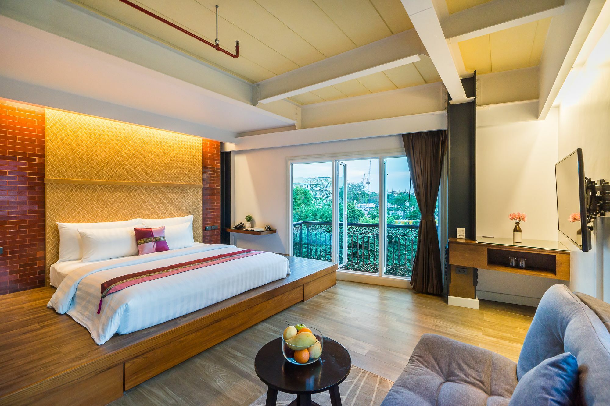 Dang Derm In The Park Khaosan Hotel Bangkok Exterior photo